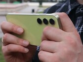 Galaxy A55 posiada potrójny system kamer z tyłu. (Źródło: Bilibili)