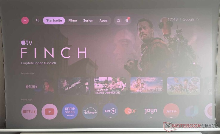 Interfejs Google TV (w świetle dziennym)