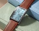 Zegarek Timex 1976 Lexington Reissue Inspired, model TW2Y78900, w wersji z tarczą w kolorze lodowego błękitu