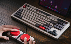 8BitDo tworzy jedne z najbardziej przekonujących nowoczesnych urządzeń do gier w stylu retro. (Źródło obrazu: 8BitDo)