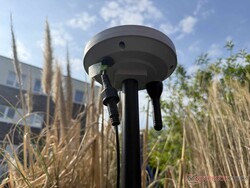 Anthbot M9 standardowo nawiguje za pomocą anteny RTK.