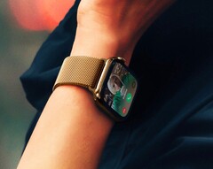 Zegarek Apple Watch Series 10 jest neutralny dla klimatu, przynajmniej według marketingu Apple(źródło obrazu: Apple)