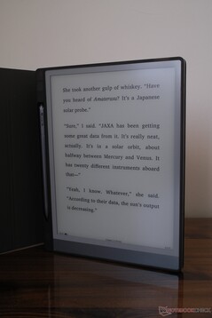 Tablet Huion Ink przy wyłączonym podświetleniu...