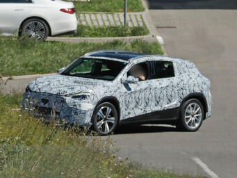 Mercedes GLA: nowy kompaktowy SUV na platformie MMA z napędem elektrycznym w 2026 r. i hybrydowym od 2027 r. (Źródło zdjęcia: Autocar)