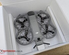 DJI Neo 2 w opakowaniu. (Źródło obrazu: Notebookcheck)
