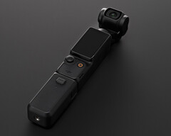 DJI Osmo Pocket 3 w uchwycie na baterię. (Źródło zdjęcia: @Quadro_News)