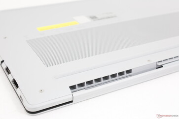 Otwory wentylacyjne z tyłu obudowy