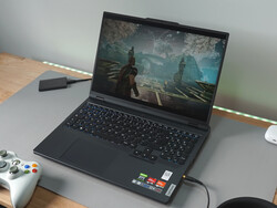 Lenovo Legion Pro 5 16ARX8 (R5 7645HX, RTX 4050) został uprzejmie dostarczony przez