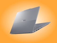 ThinkBook 14 Gen Q8Y w wykończeniu Luna Grey.