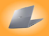 ThinkBook 14 Gen Q8Y w wykończeniu Luna Grey.