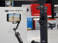 DJI Osmo Mobile 8 wygląda podejrzanie podobnie do istniejącego Osmo Mobile 7P. (Źródło zdjęcia: via Igor Bogdanov)