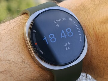Galaxy Watch9 w cieniu