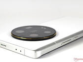 Xiaomi 14 Ultra może pojawić się dopiero wiosną 2024 roku, na zdjęciu poprzednik. (Źródło zdjęcia: Notebookcheck)