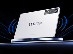 Lenovo prezentuje dwie funkcje oparte na sztucznej inteligencji dla Legion Y700 Gen 5. Na zdjęciu: tablet do gier w kolorze białym.
