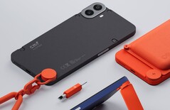 CMF Phone 1 przywraca zdejmowane panele tylne. (Źródło obrazu: CMF by Nothing)