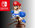Walczący Mario pokazany nad młotkiem sędziego (źródło obrazu: Nintendo of America z poprawkami)