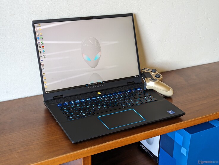 Dell Alienware m16 R2 Dell Alienware m16 R2