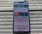 Oczekuje się, że kompaktowa obudowa iPhone'a 13 mini nie powróci w najbliższym czasie. (Źródło obrazu: Notebookcheck)