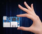 Orange Pi R2S zawiera po dwa 1-gigabitowe i 2,5-gigabitowe złącza. (Źródło obrazu: Orange Pi)