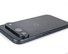 Pixel 10 będzie oferowany w czterech kolorach (na zdjęciu: Google Pixel 9 Obsidian; źródło obrazu: Notebookcheck)