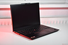 Lenovo ThinkPad E14 Gen 7 AMD (źródło obrazu: Benjamin Herzig)