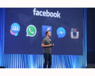 Zdjęcie CEO firmy Meta, Marka Zuckerberga, na scenie podczas konferencji Facebook F8 w 2015 r. (Źródło zdjęcia: Meta)