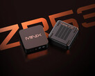 Model ZR535 jest wyposażony w niedawno wprowadzony na rynek, ale już przestarzały procesor Ryzen 5 3501U. Na zdjęciu: zdjęcie promocyjne przedstawiające górną i dolną część mini komputera.