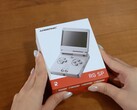 Urządzenie Anbernic RG SP zostanie dostarczone w nowo zaprojektowanym opakowaniu detalicznym.