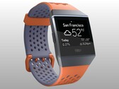 Fitbit Ionic w kolorze koralowego błękitu i ognistej pomarańczy (źródło zdjęcia: Fitbit)