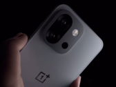 OnePlus 13T, który został wprowadzony na rynek na początku tego roku. (Źródło zdjęcia: OnePlus)