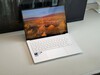 Recenzja laptopa Asus ZenBook S14 2026 – jaśniejszy wyświetlacz OLED, ale powolny zintegrowany procesor graficzny Panther Lake