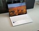 Recenzja laptopa Asus ZenBook S14 2026 – jaśniejszy wyświetlacz OLED, ale powolny zintegrowany procesor graficzny Panther Lake
