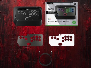Zawartość pudełka bezdźwigniowego kontrolera zręcznościowego HyperX Clutch Tachi (źródło zdjęcia: HyperX PR)