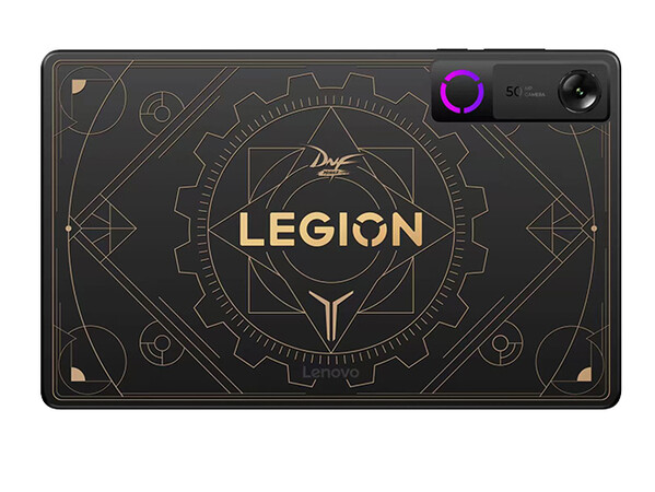 Legion Y700 Gen 5 Warrior Edition ma niestandardowy design z tyłu.