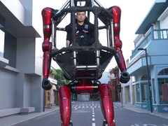 Unitree GD01 jest około 11-metrowym, załogowym robotem typu mecha.