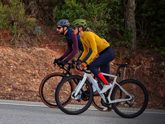 Edge 1050 jest jednym z czterech komputerów rowerowych Garmin kwalifikujących się do aktualizacji do wersji 28.20. (Źródło zdjęcia: Garmin)