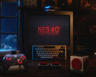 Kolekcja 8bitDo NES 40 obejmuje kontroler z limitowanej edycji, pierwszą 68-klawiszową klawiaturę 8BitDo oraz następcę głośnika Retro Cube Speaker. (Źródło obrazu: 8BitDo)