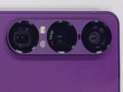 Xperia 1 VII została już sfotografowana w drodze do premiery. (Źródło zdjęcia: via Sumaho Digest - edytowane)