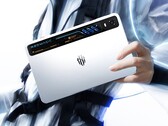 Tablet RedMagic Gaming Tablet 5 Pro wyposażony jest w system chłodzenia cieczą z diodami LED RGB.