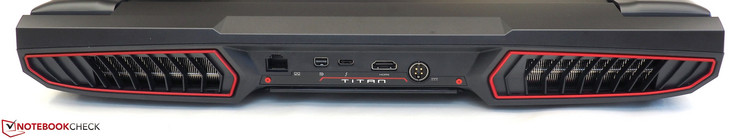 tył: LAN, mini DisplayPort, USB typu C (Thunderbolt 3), HDMI, gniazdo zasilania