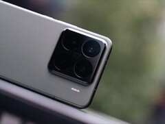 Xiaomi 15S Pro wygląda na Xiaomi 15 Pro ze zmienionym SoC. (Źródło zdjęcia: Lee Qi)