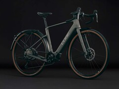 Nuroad Hybrid C:62 Race 400X FE 2027 to nowy elektryczny rower szutrowy