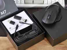 Unboxing Keychron M7 8K. 
