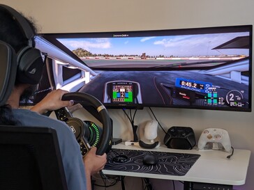 Ręce na konfiguracji VelocityOne Race KD3 w Assetto Corsa Competizione