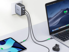 UGREEN 65W USB-C Charger US/UK/EU Plug for Travel jest przeceniony w Amazon. (Źródło obrazu: UGREEN)