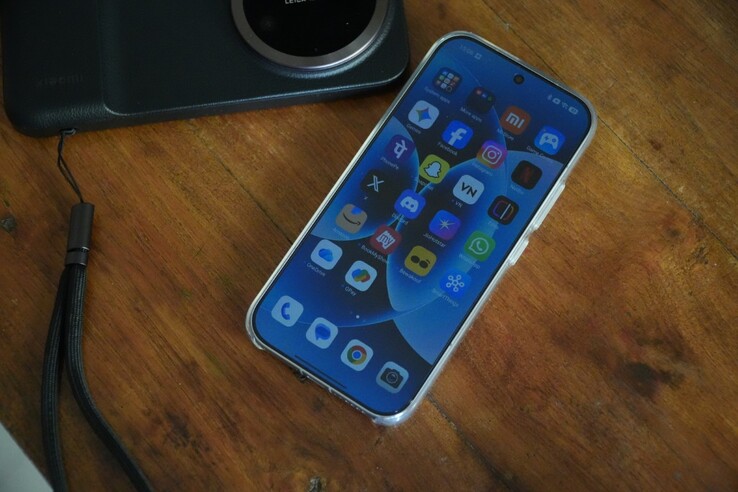 Xiaomi 17 po wyjęciu z pudełka działa w oparciu o Android 16 HyperOS 3