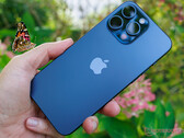 Mówi się, że iPhone 16 Pro pożyczy 5-krotny teleobiektyw iPhone'a 15 Pro Max, na zdjęciu. (Źródło zdjęcia: Notebookcheck)